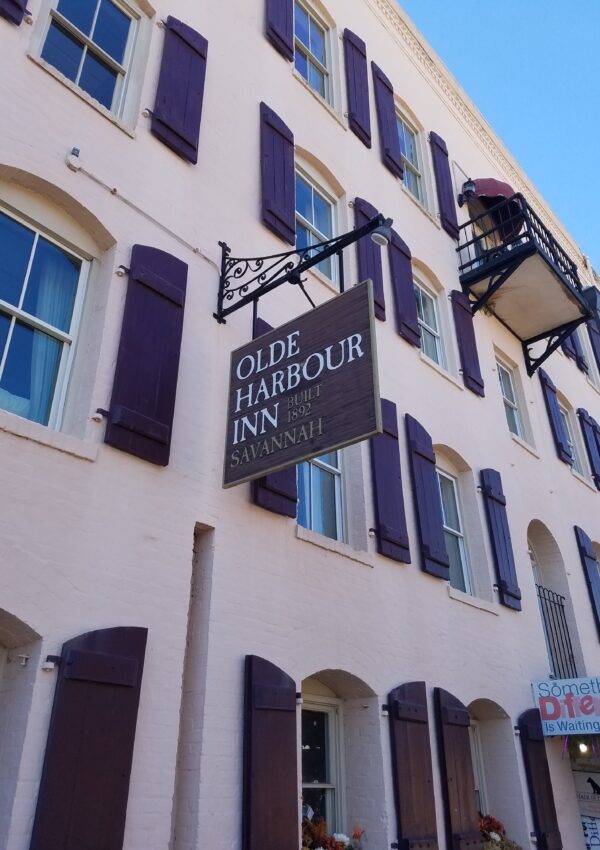 Olde Harbour Inn Review – In the Heart of Savannah, Georgia